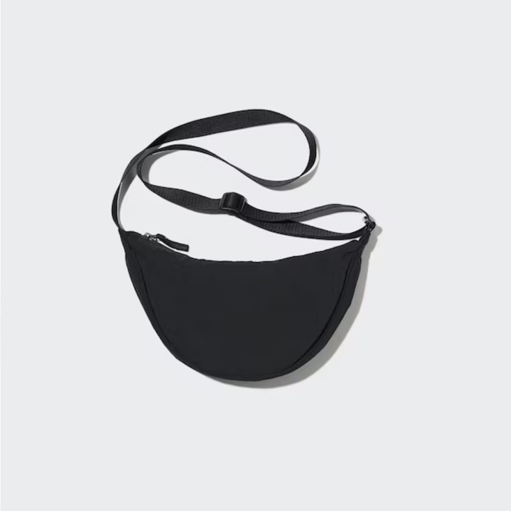 NWOT Uniqlo Round Mini Shoulder Bag, black
